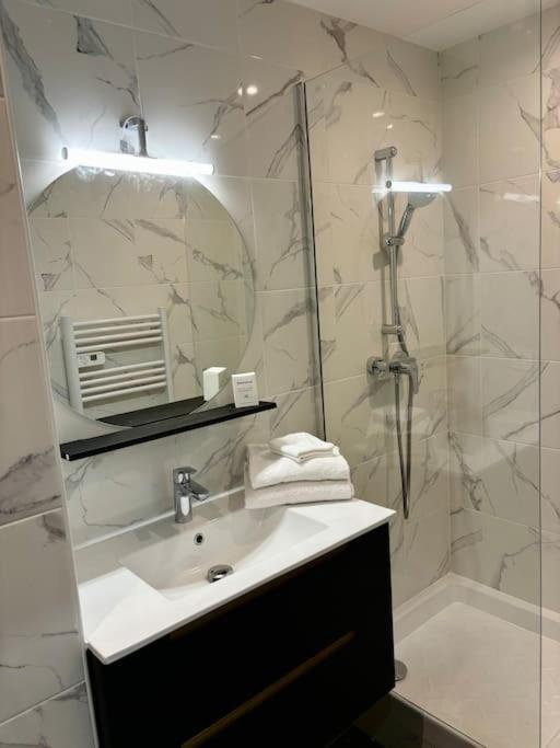 Apartamento L'Olivier - Calme, Chaleureux, Proche Transports Lyon Exterior foto