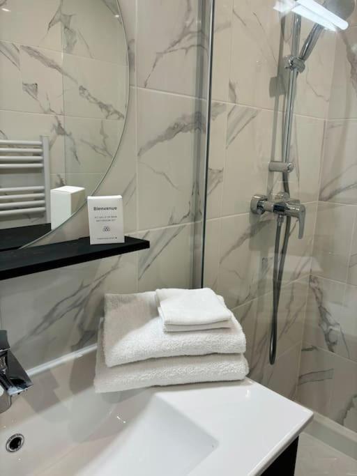 Apartamento L'Olivier - Calme, Chaleureux, Proche Transports Lyon Exterior foto